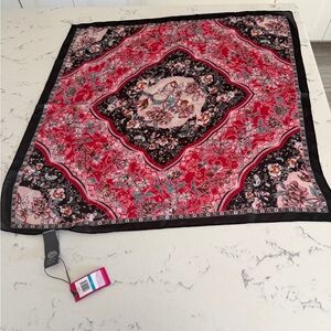 NWT Vince Camuto scarf mauve floral paisley style polyester